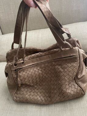 Bottega Veneta Intrecciato Leather Shoulder Bag in Taupe